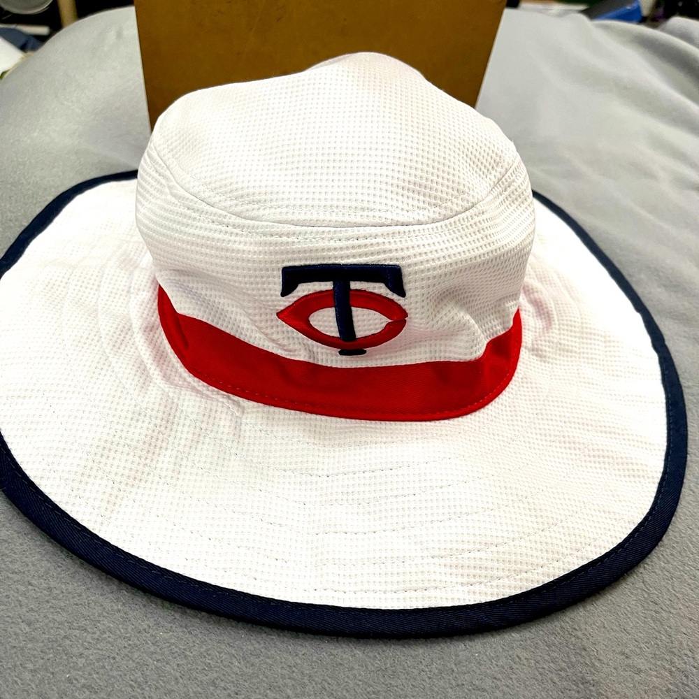 2022 Minnesota Twins Giveaway 7/01/22 Bucket HAT Cap One Size Fort Myers Island